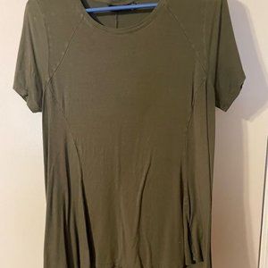 Olive SS top size M